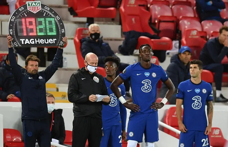 Quy định số lượng cầu thủ và số lượt thay đổi